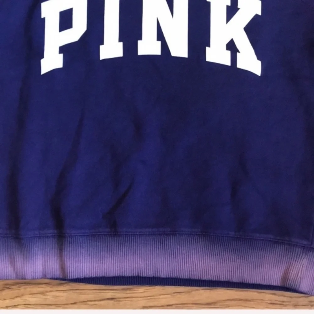 VS PINK Sweatshirt - Purple - Picture 2 of 5